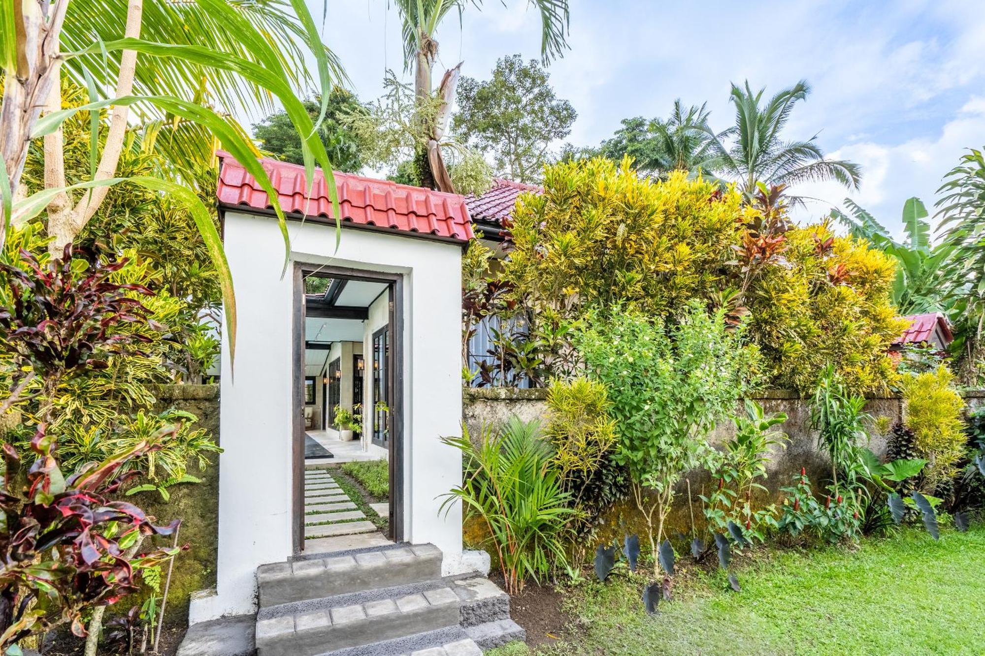 Rumah Villa By Evdekimi Ubud Værelse billede